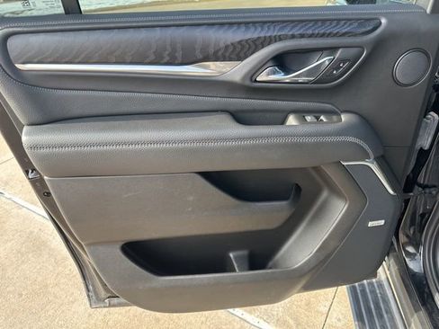 Used 2022 GMC Yukon XL Denali w/ Denali Ultimate Package image 18