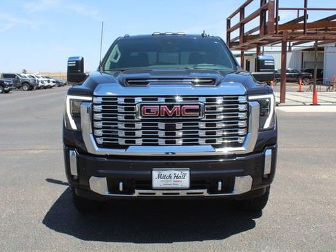 Used 2024 GMC Sierra 2500 Denali w/ Denali Reserve Package AWD/4WD image 9