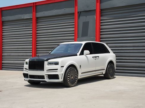 Used 2019 Rolls-Royce Cullinan AWD/4WD image 1