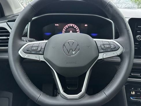 New 2026 Volkswagen Taos SE AWD/4WD image 41