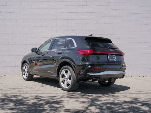 Used 2025 Audi Q5 Premium Plus w/ Premium Plus AWD/4WD image 3
