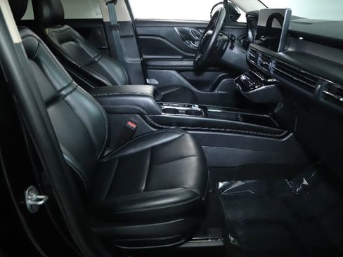 Certified 2025 Lincoln Corsair Premiere image 34