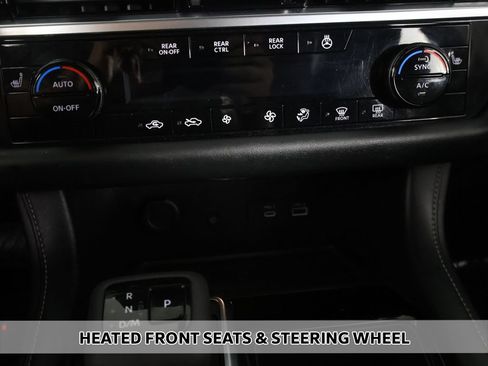 Used 2023 Nissan Pathfinder SL AWD/4WD image 7
