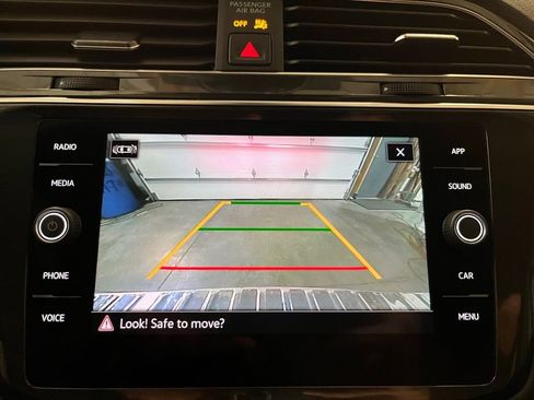 Used 2022 Volkswagen Tiguan SE AWD/4WD image 20