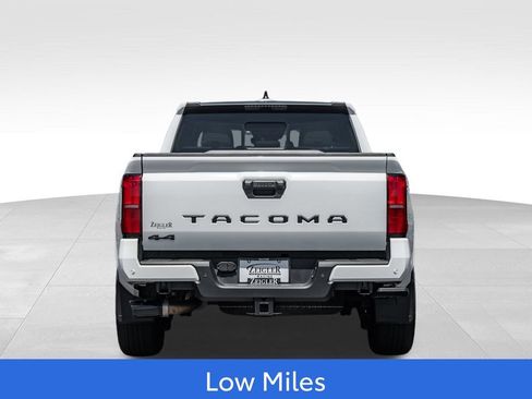 Certified 2025 Toyota Tacoma SR5 AWD/4WD image 6