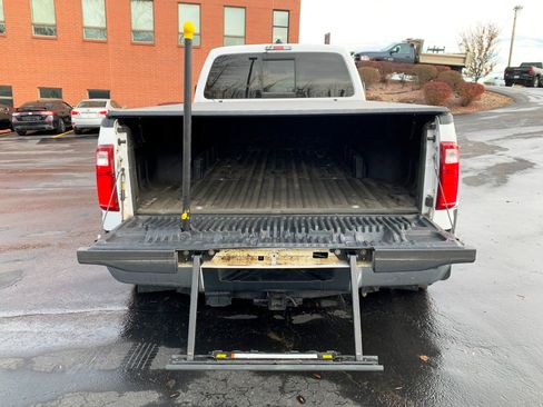 Used 2016 Ford F350 Lariat image 11