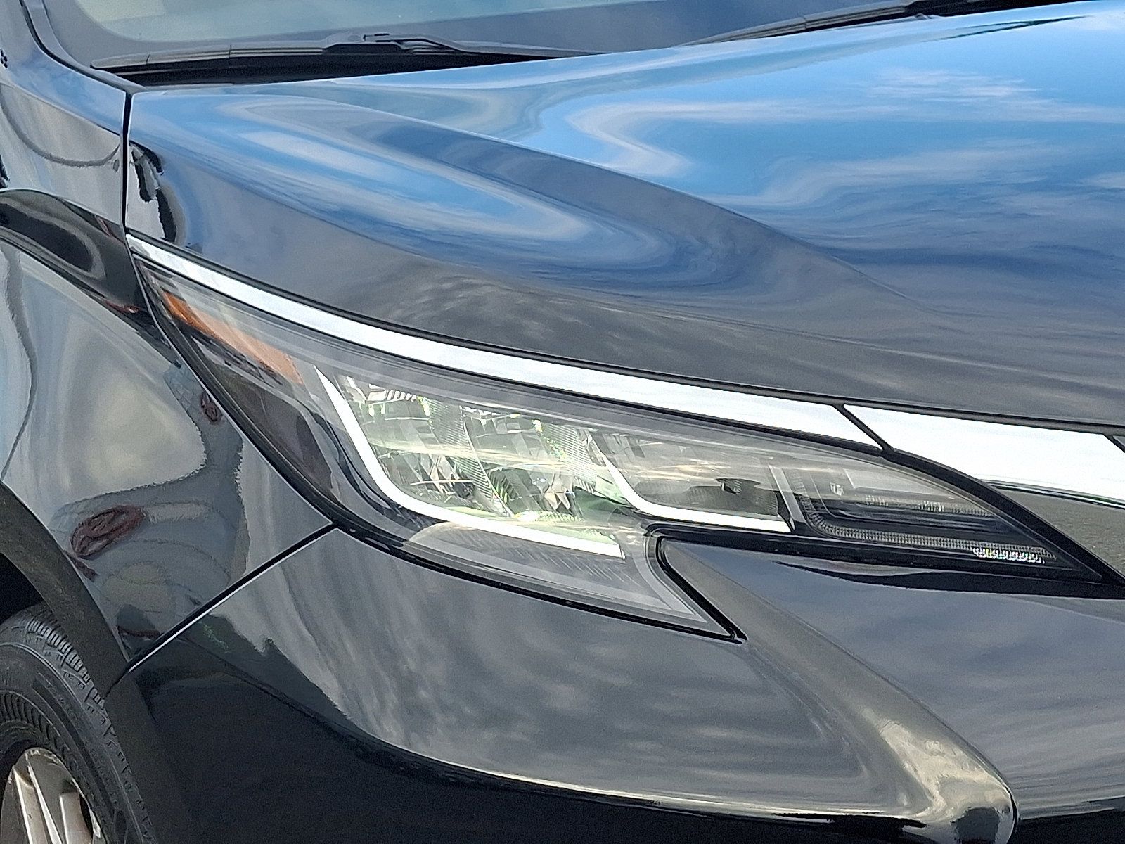 Used 2021 Toyota Sienna XLE AWD/4WD image 10