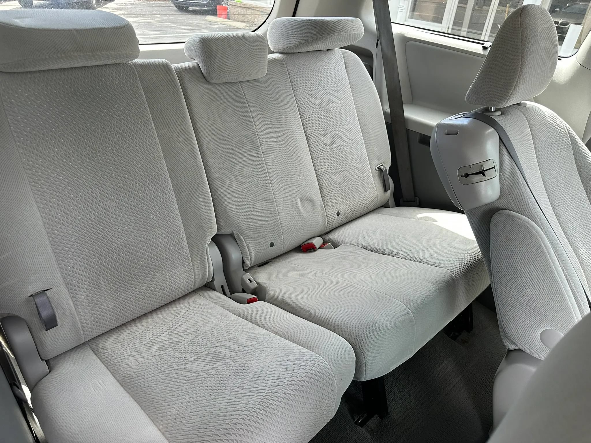 Used 2011 Toyota Sienna LE FWD image 14