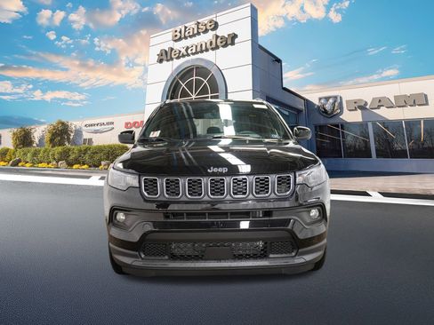 New 2025 Jeep Compass Latitude w/ Sun & Sound Group image 10