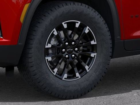 New 2026 Chevrolet Traverse Z71 w/ Driver Confidence Package AWD/4WD image 9