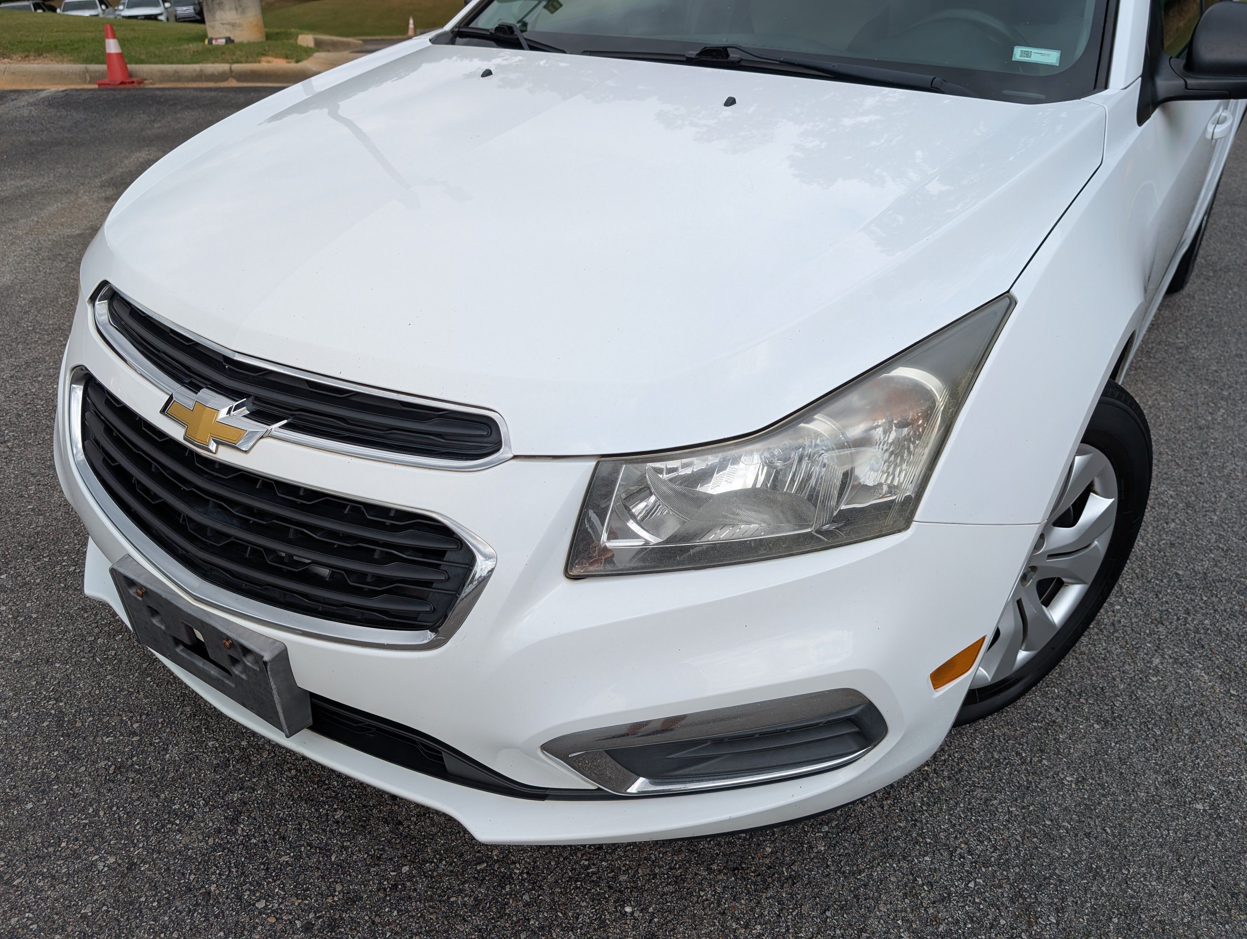 Used 2015 Chevrolet Cruze LS FWD image 13