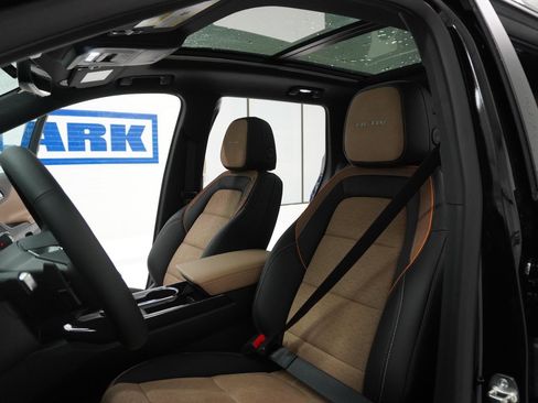 New 2026 Chevrolet Equinox ACTIV w/ Convenience Package III image 18