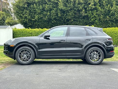 New 2026 Porsche Cayenne AWD/4WD image 2