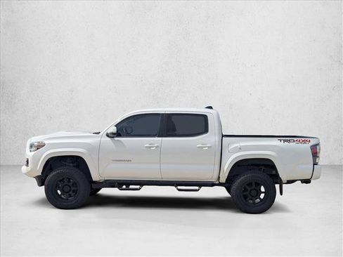 Used 2020 Toyota Tacoma TRD Sport w/ Technology Package image 8