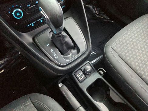 Used 2020 Ford Transit Connect XLT image 18