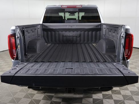 Used 2023 GMC Sierra 1500 AT4 w/ AT4 Preferred Package AWD/4WD image 18