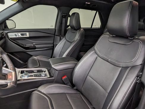 Certified 2023 Ford Explorer ST AWD/4WD image 2