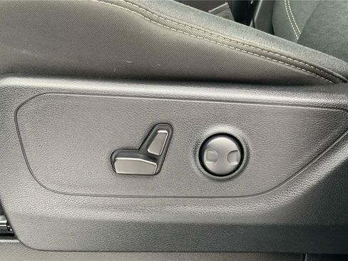 Used 2025 RAM 1500 Big Horn image 19