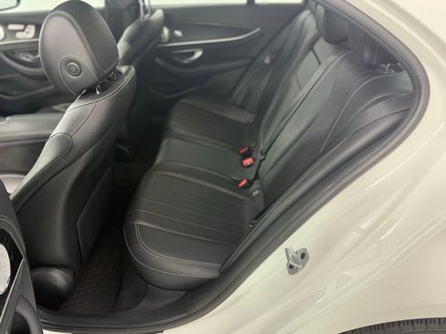 Used 2019 Mercedes-Benz E 300 4MATIC image 19