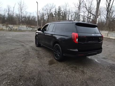 Used 2025 Ford Expedition Max Platinum w/ Stealth Appearance Package AWD/4WD image 4
