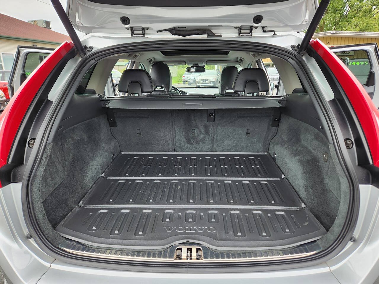 Used 2014 Volvo XC60 T6 AWD/4WD image 5