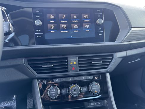 Certified 2023 Volkswagen Jetta SEL image 22