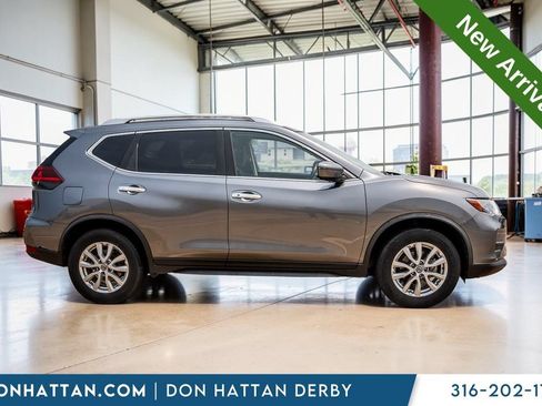Used 2020 Nissan Rogue SV FWD image 33