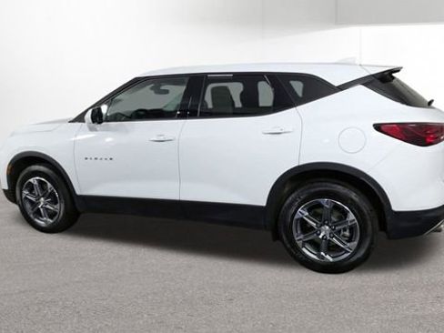 Used 2025 Chevrolet Blazer LT AWD/4WD image 6