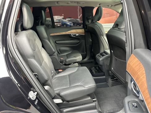 Used 2025 Volvo XC90 B6 Plus w/ Protection Package Premier image 12