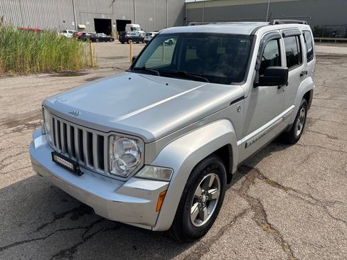 Used 2008 Jeep Liberty Sport w/ Popular Equipment Group AWD/4WD image 7