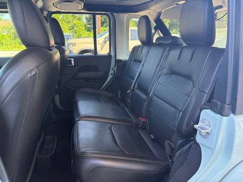 Used 2023 Jeep Wrangler Unlimited Sahara AWD/4WD image 19