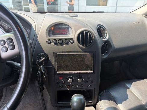 Used 2005 Pontiac Grand Prix GXP w/ Premium Audio Package FWD image 12