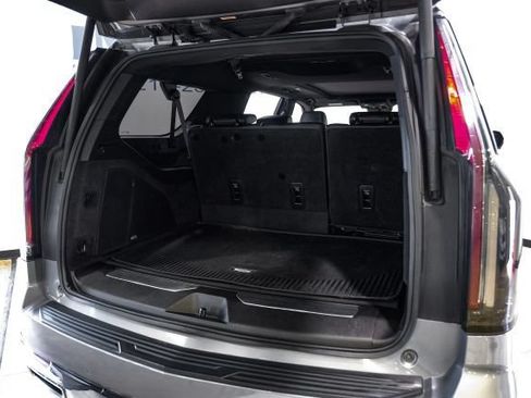 Used 2021 Cadillac Escalade ESV Premium Luxury AWD/4WD image 52