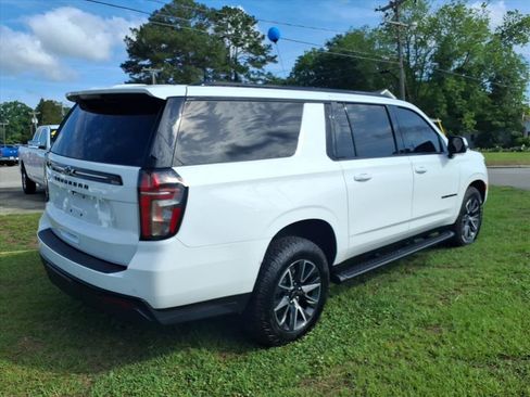 Used 2024 Chevrolet Suburban Z71 w/ Luxury Package AWD/4WD image 2