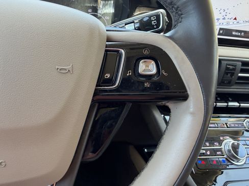 Used 2020 Lincoln Corsair Reserve w/ Elements Package AWD/4WD image 30