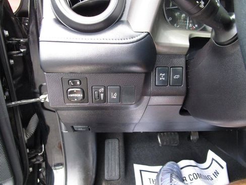 Used 2018 Toyota RAV4 Adventure AWD/4WD image 15