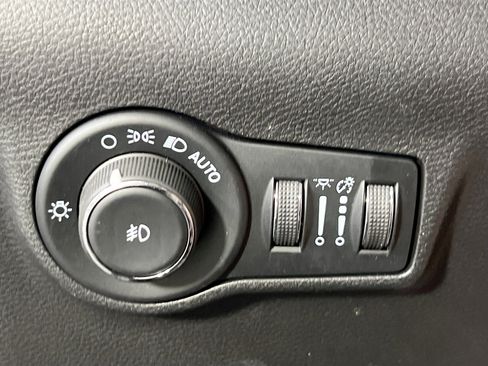 Used 2022 Jeep Compass Latitude AWD/4WD image 10