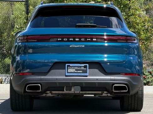 Used 2026 Porsche Cayenne AWD/4WD image 6