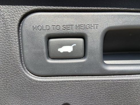 Used 2025 Honda Pilot Touring image 57