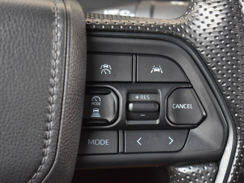 Used 2025 Toyota Tacoma SR RWD image 9