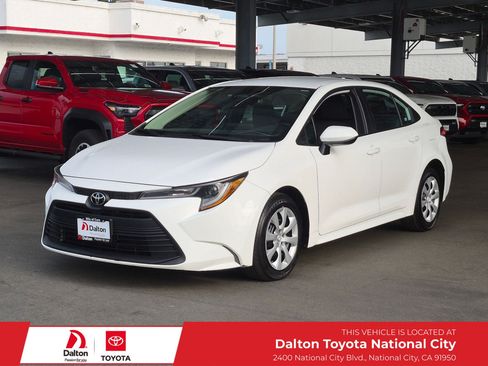 Used 2024 Toyota Corolla LE FWD image 1