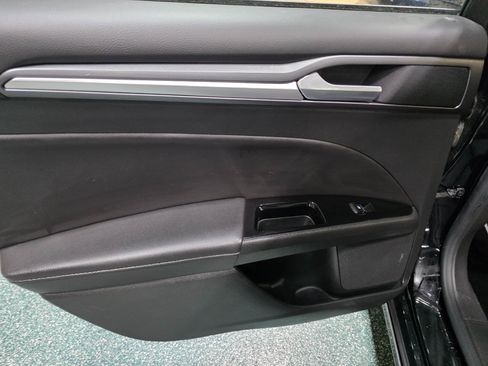 Used 2016 Ford Fusion Titanium AWD/4WD image 20