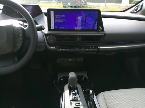 Used 2023 Toyota Prius Limited image 32