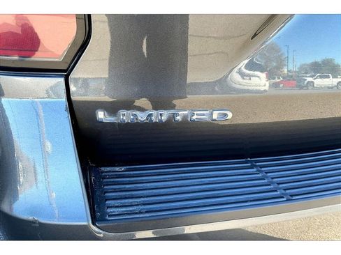 Used 2021 Ford Expedition Limited image 24