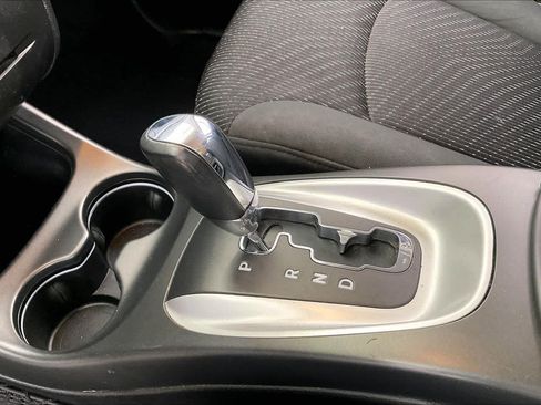 Used 2018 Dodge Journey SE w/ Popular Equipment Group FWD image 16