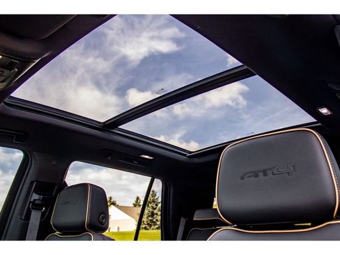 Used 2022 GMC Yukon AT4 w/ Technology Package image 26