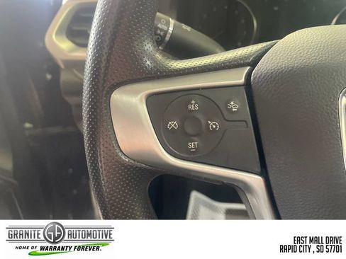 Used 2022 GMC Acadia SLE w/ Driver Convenience Package AWD/4WD image 31