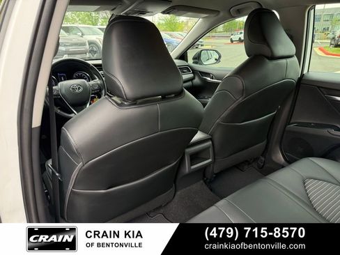Used 2020 Toyota Camry SE FWD image 26