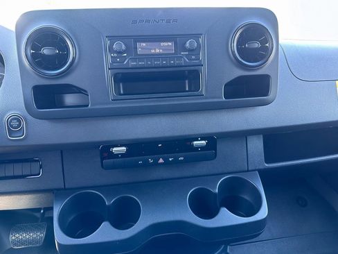 New 2025 Mercedes-Benz Sprinter 2500 image 4