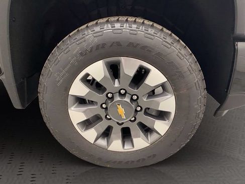 New 2026 Chevrolet Silverado 2500 Custom w/ Custom Value Package AWD/4WD image 15